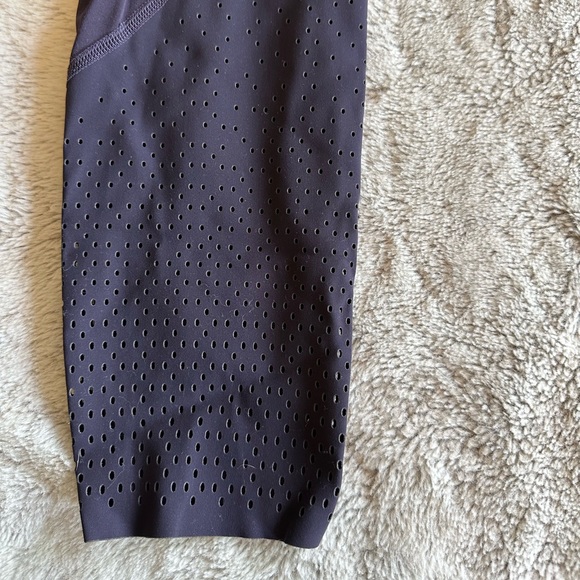 LuluLemon Anew Tight Black Currant 8 - Picture 8 of 9